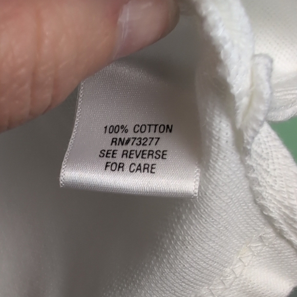 Croft & Barrow Women's Button Down Shirts - White and Coral - Picture 5 of 6